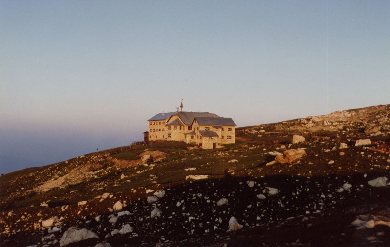 Rifugi e Bivacchi d''Italia.......